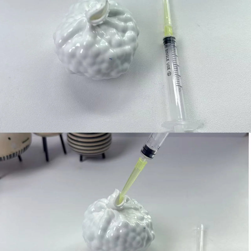 1PCS Coarse Sand Stress Ball (Includes plastic tip syringe)) Random Color