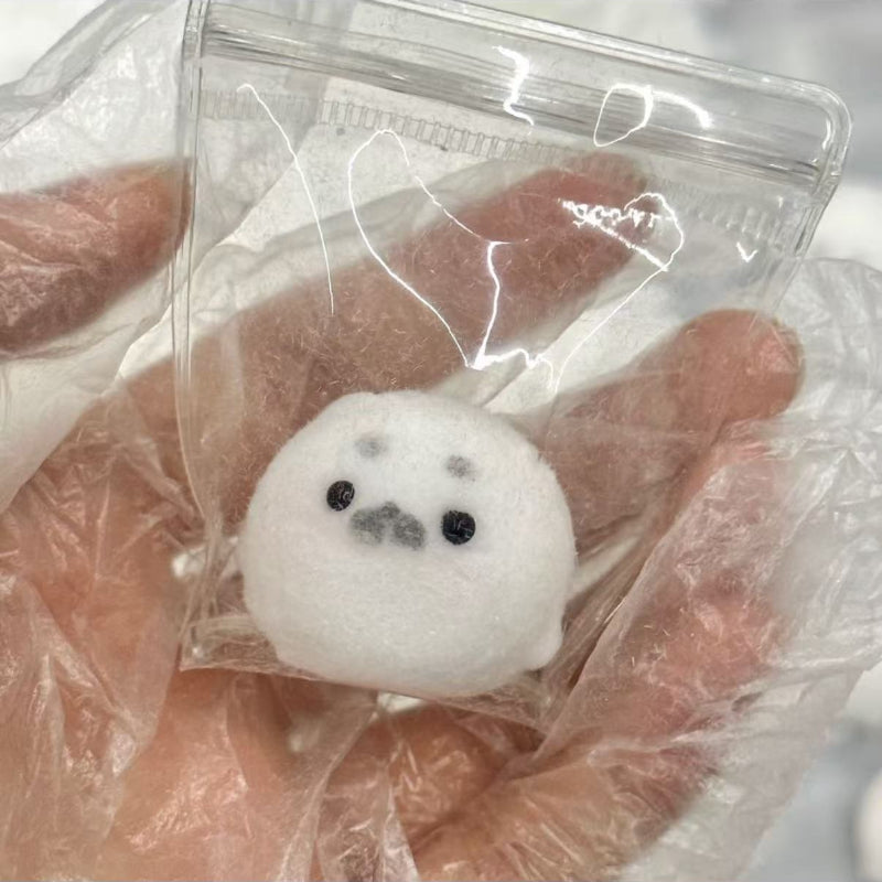 1Pcs Mini Seal  Taba Squishy Toy